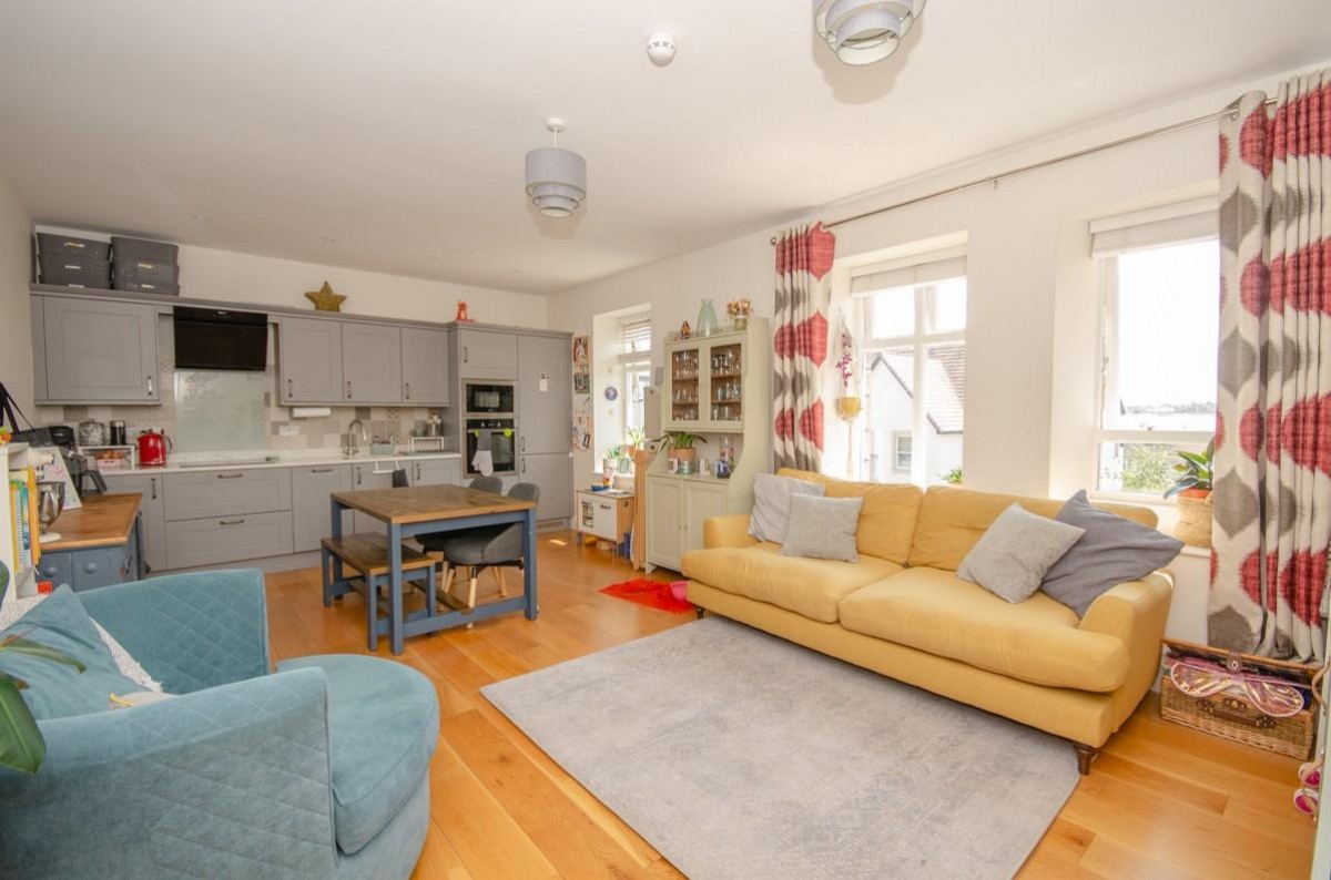 Broad Street, Staple Hill, Bristol, BS16 5LU