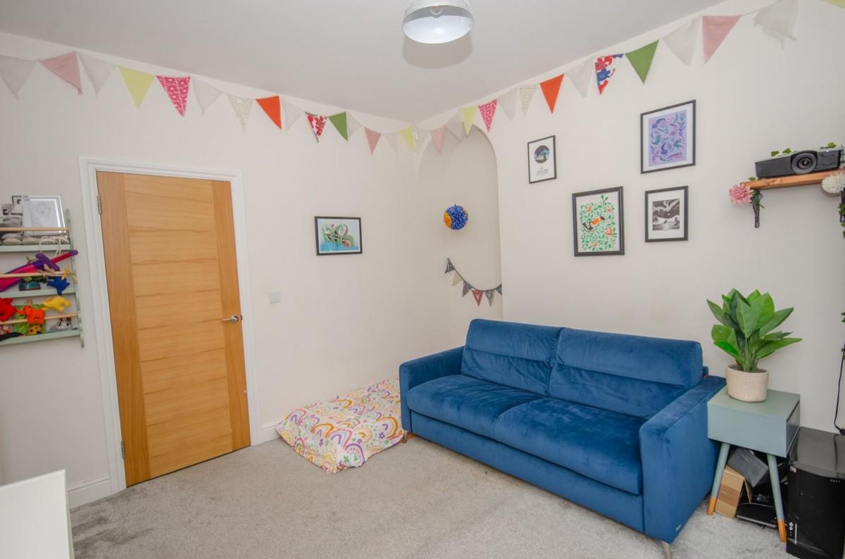 Broad Street, Staple Hill, Bristol, BS16 5LU