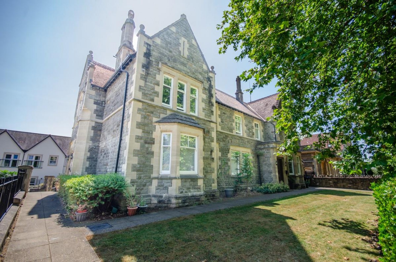3 bedroom Flat for sale in Broad Street, Staple Hill, Bristol, BS16 5LU