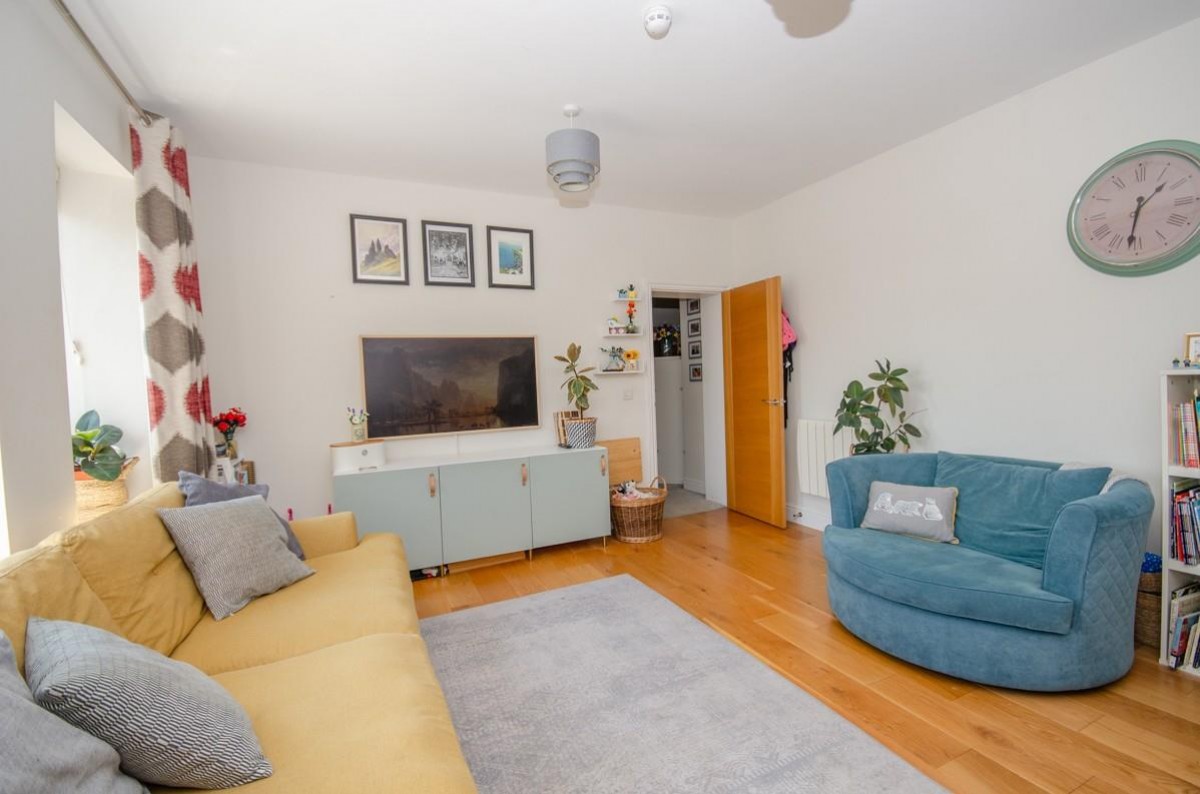 Broad Street, Staple Hill, Bristol, BS16 5LU