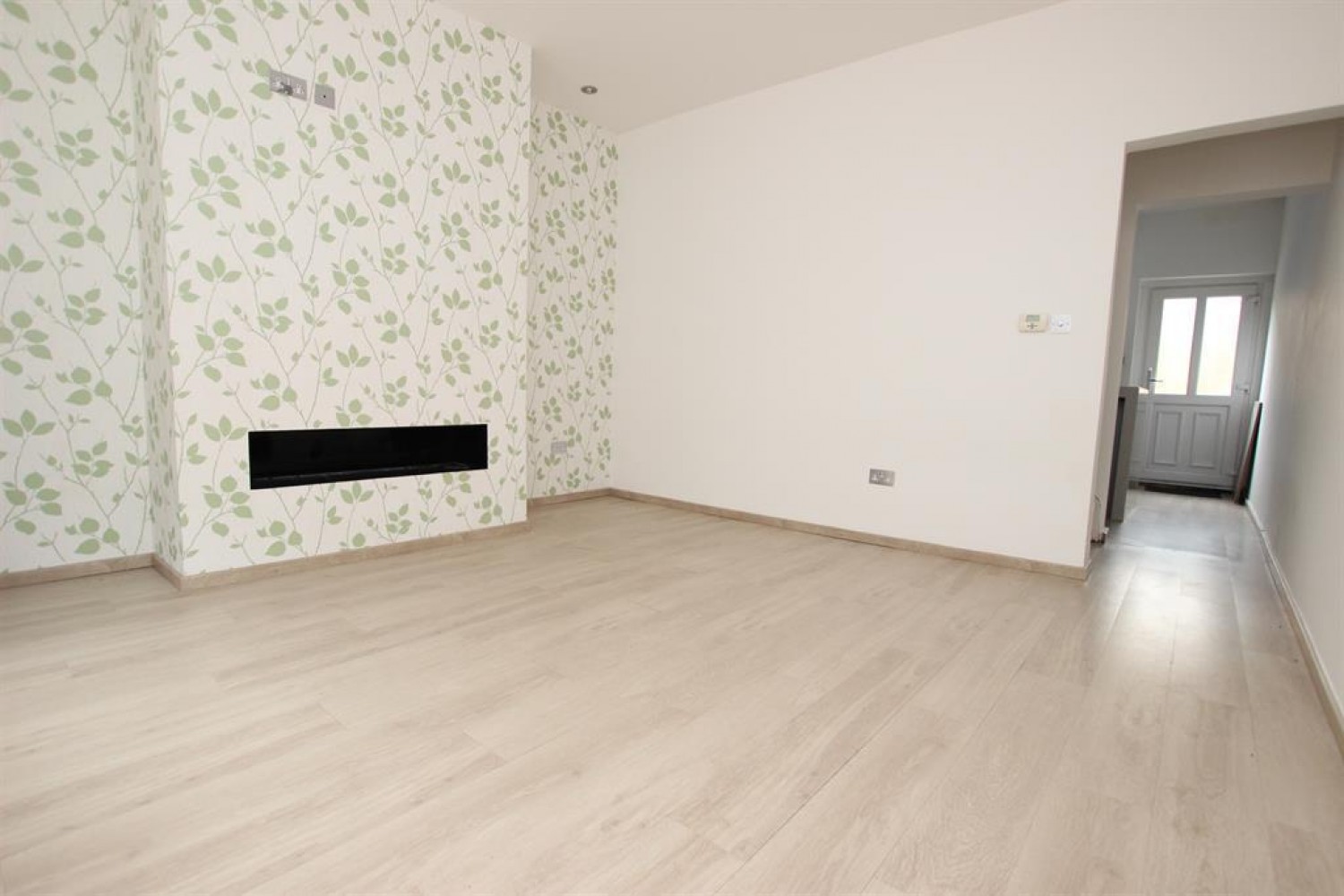 2 bedroom House to let in Portland Street, Darwen, BB3 2JJ