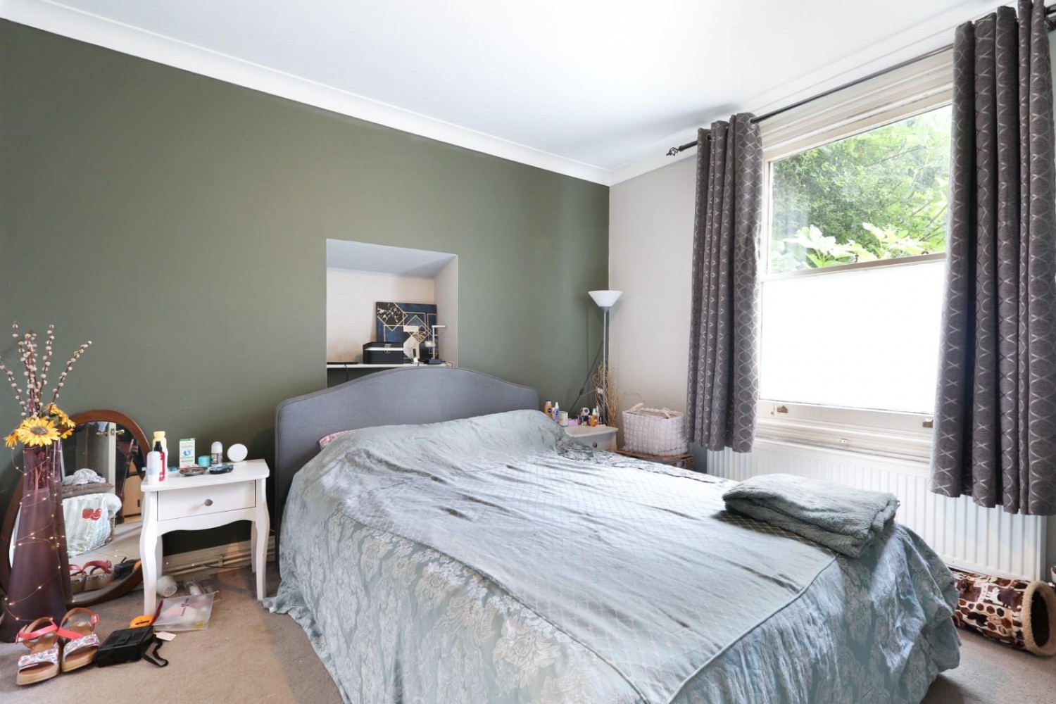2 bedroom Flat for sale in Ewelme Road, London