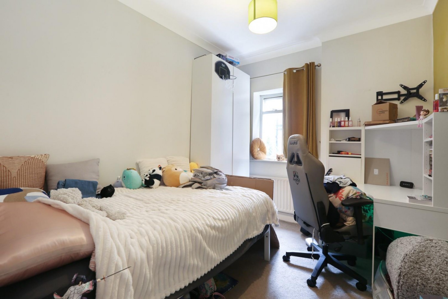 2 bedroom Flat for sale in Ewelme Road, London