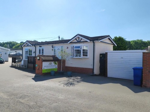 Devon Close, College Town, Sandhurst
