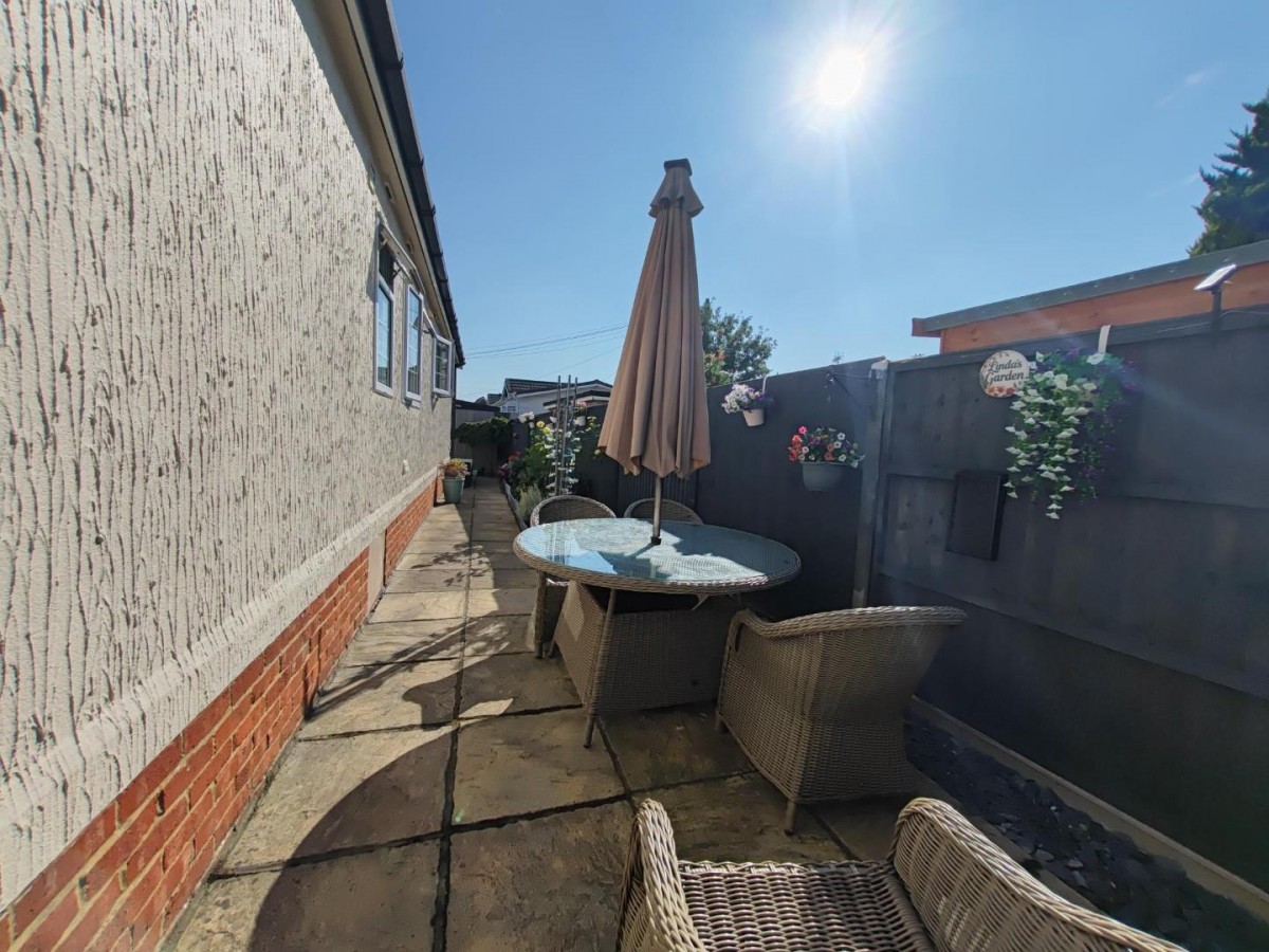 Devon Close, College Town, Sandhurst