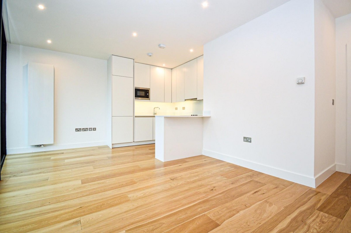 Plumbers Row, Aldgate, E1