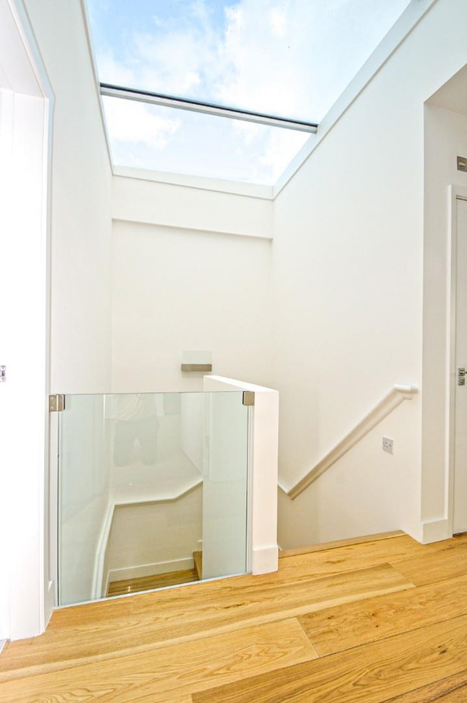 2 bedroom Flat to let in Plumbers Row, Aldgate, E1