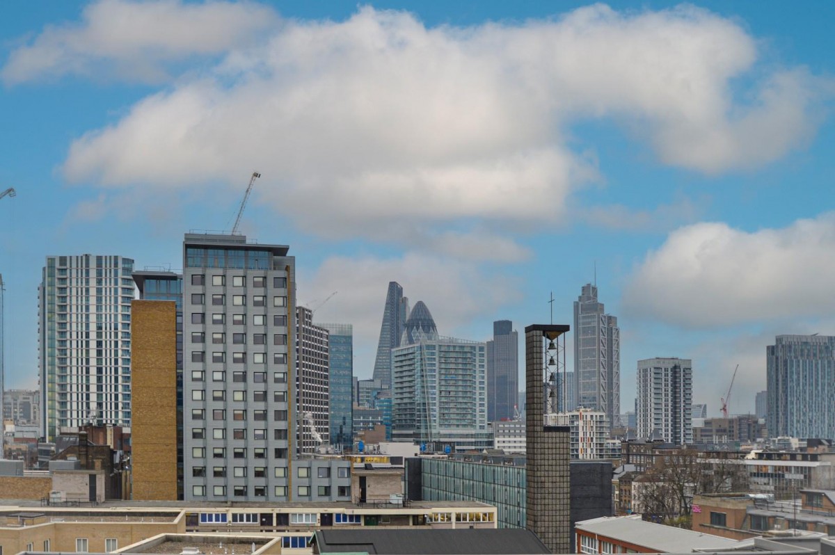 Plumbers Row, Aldgate, E1