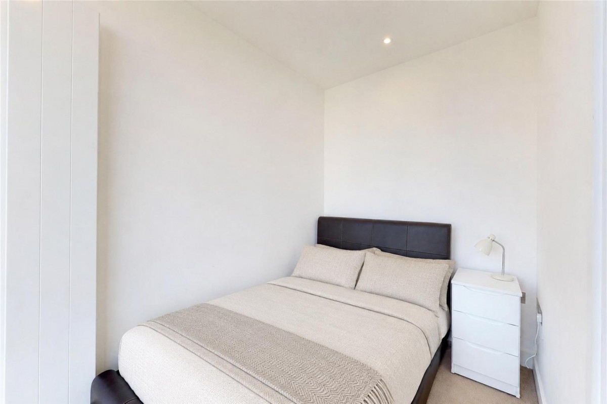 Plumbers Row, Aldgate, E1