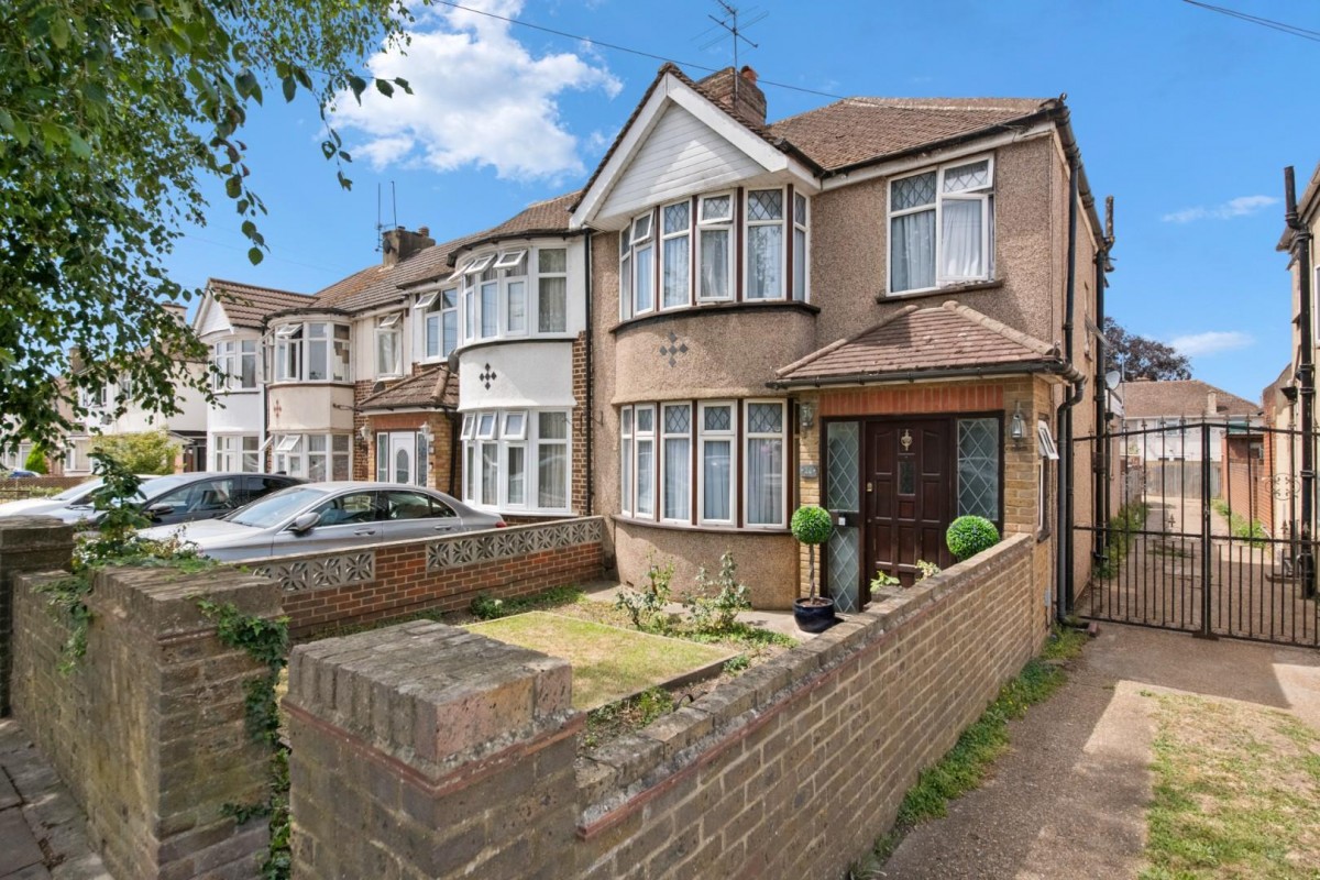 Carnarvon Drive, Hayes