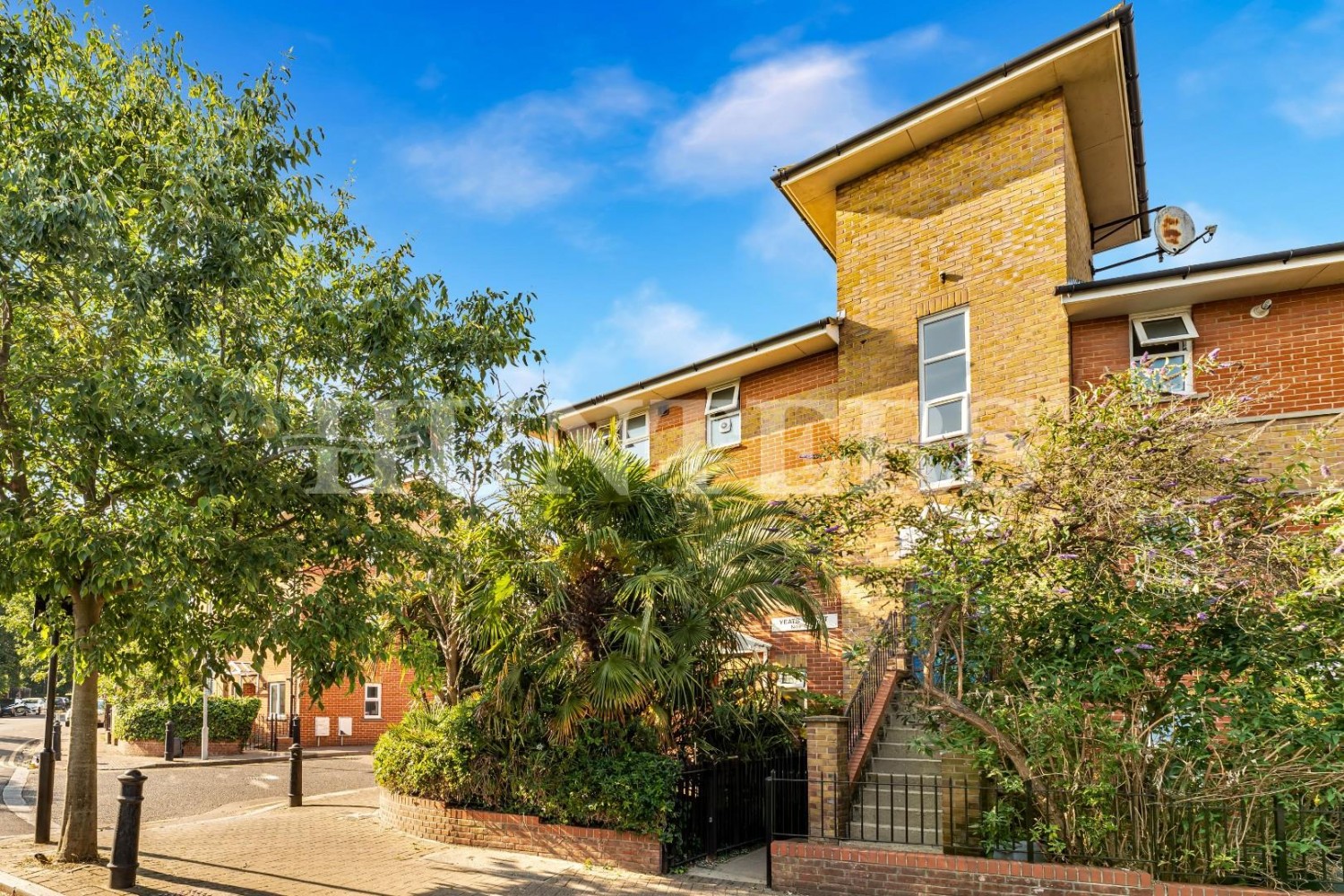 1 bedroom Flat for sale in Tynemouth Road, London, N15