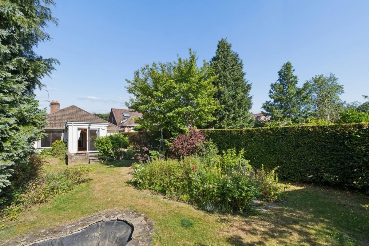 Latimer Close, Little Chalfont, Buckinghamshire, HP6 6QS