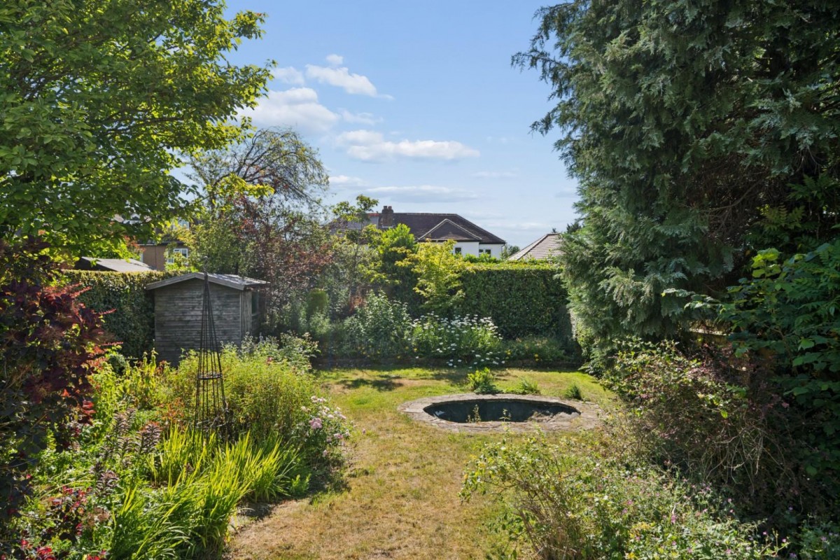 Latimer Close, Little Chalfont, Buckinghamshire, HP6 6QS