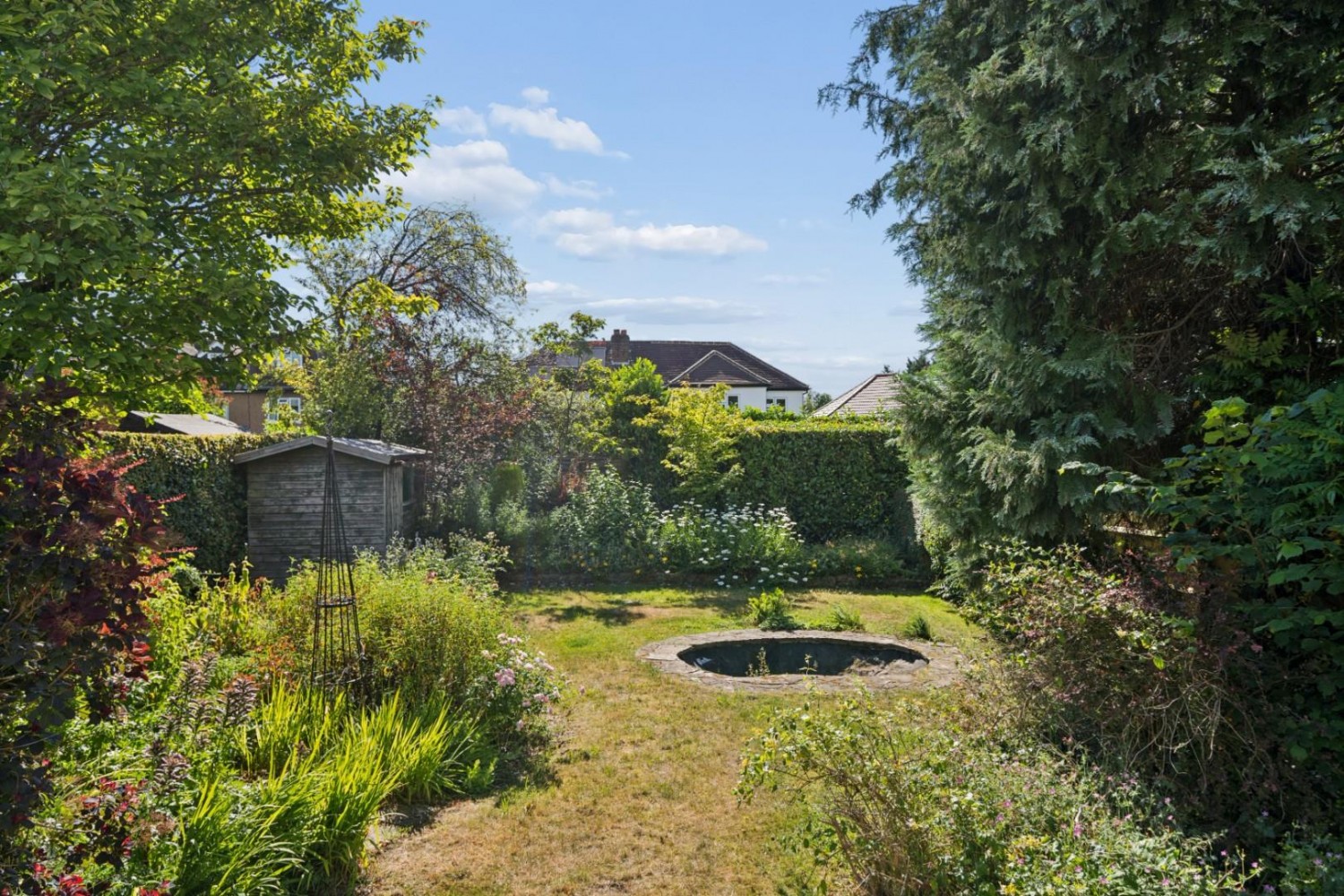 3 bedroom Bungalow for sale in Latimer Close, Little Chalfont, Buckinghamshire, HP6 6QS