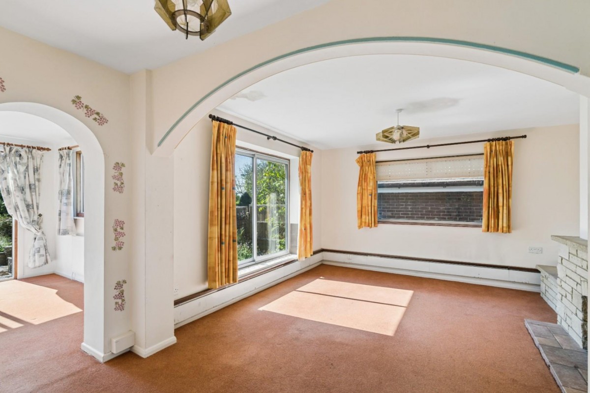 Latimer Close, Little Chalfont, Buckinghamshire, HP6 6QS