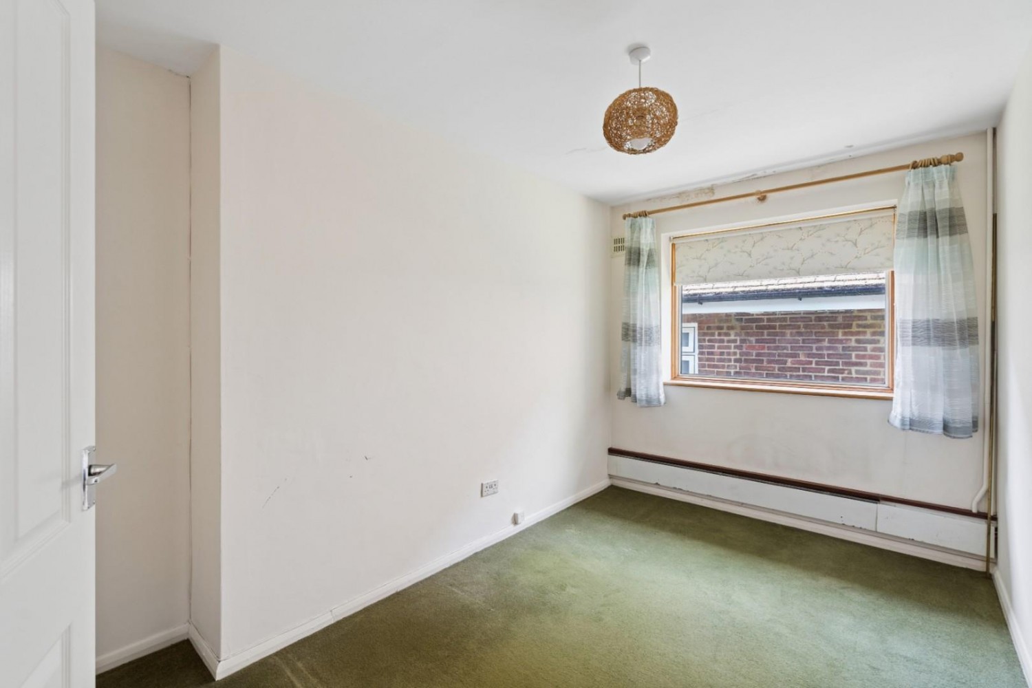 3 bedroom Bungalow for sale in Latimer Close, Little Chalfont, Buckinghamshire, HP6 6QS