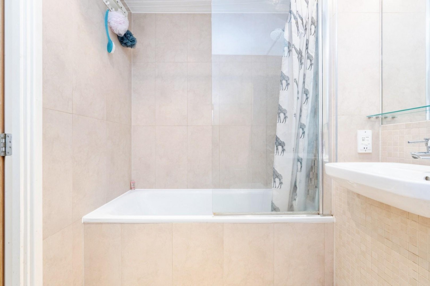 2 bedroom Flat for sale in Empire Way, Wembley