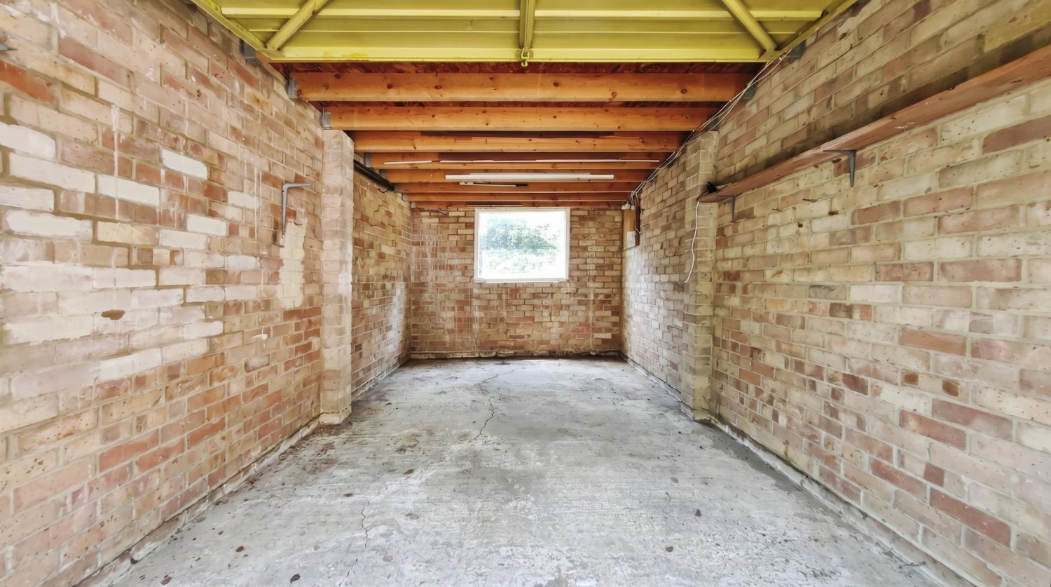 3 bedroom Bungalow for sale in Kiln Ride, Finchampstead, Wokingham