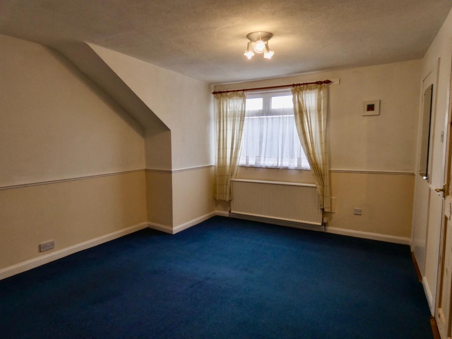 3 bedroom House to let in Main Street, Springfield, Gretna, DG16