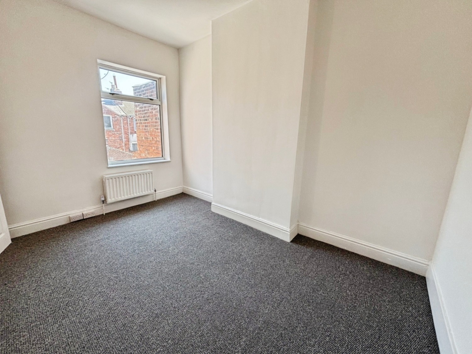 3 bedroom House for sale in Gordon Street, Gainsborough, DN21 1DW