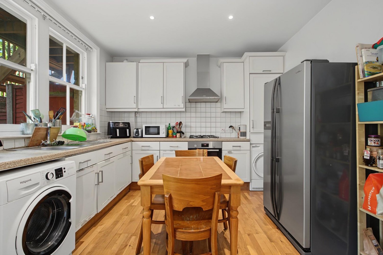 3 bedroom Flat for sale in Amhurst Park, London, N16