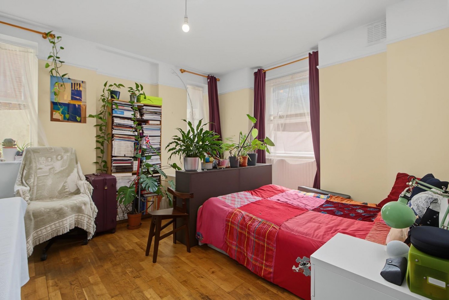 3 bedroom Flat for sale in Amhurst Park, London, N16