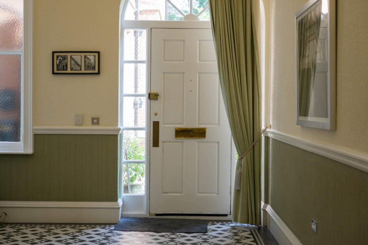 2 bedroom Flat for sale in Redwood Drive, Brandesburton, Driffield