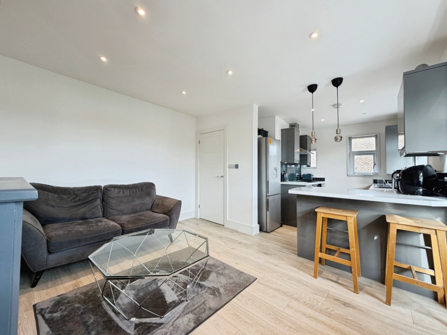 2 bedroom Flat to let in Orchard Valley, Hythe