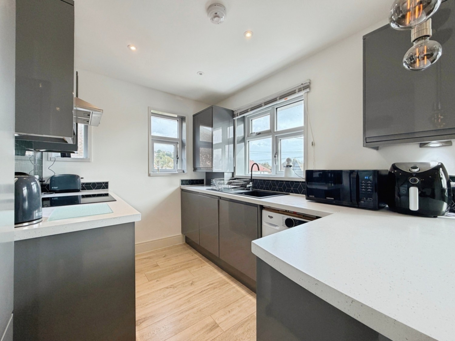 2 bedroom Flat to let in Orchard Valley, Hythe