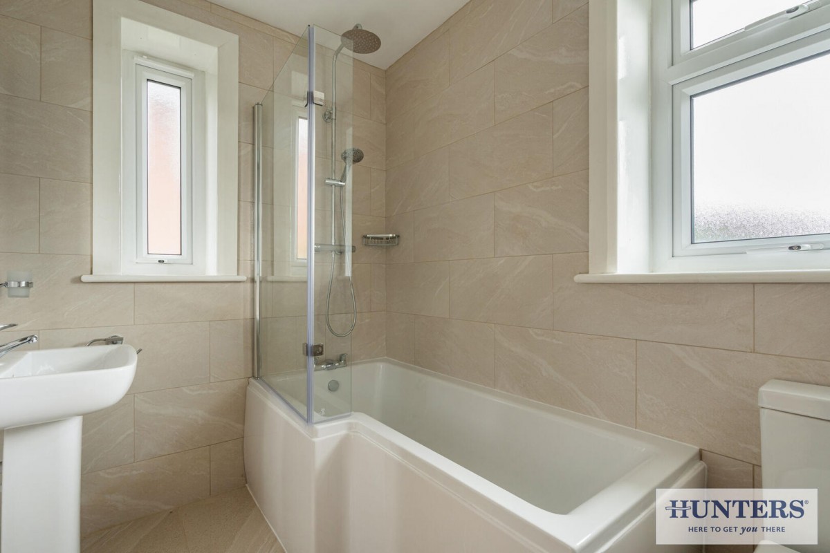 Woodnook Drive, Cookridge, Leeds