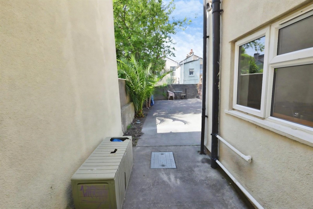 Heron Road, Easton, Bristol, BS5 0LU
