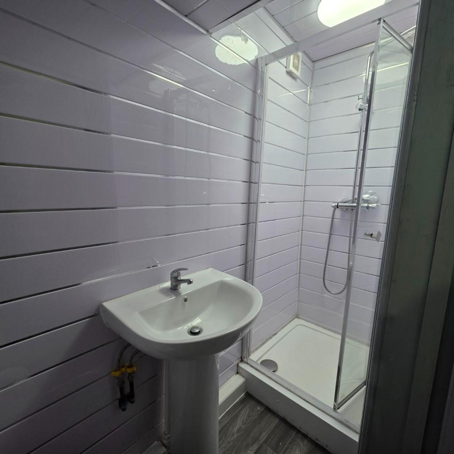 1 bedroom Flat to let in Hilda Street, Pontypridd