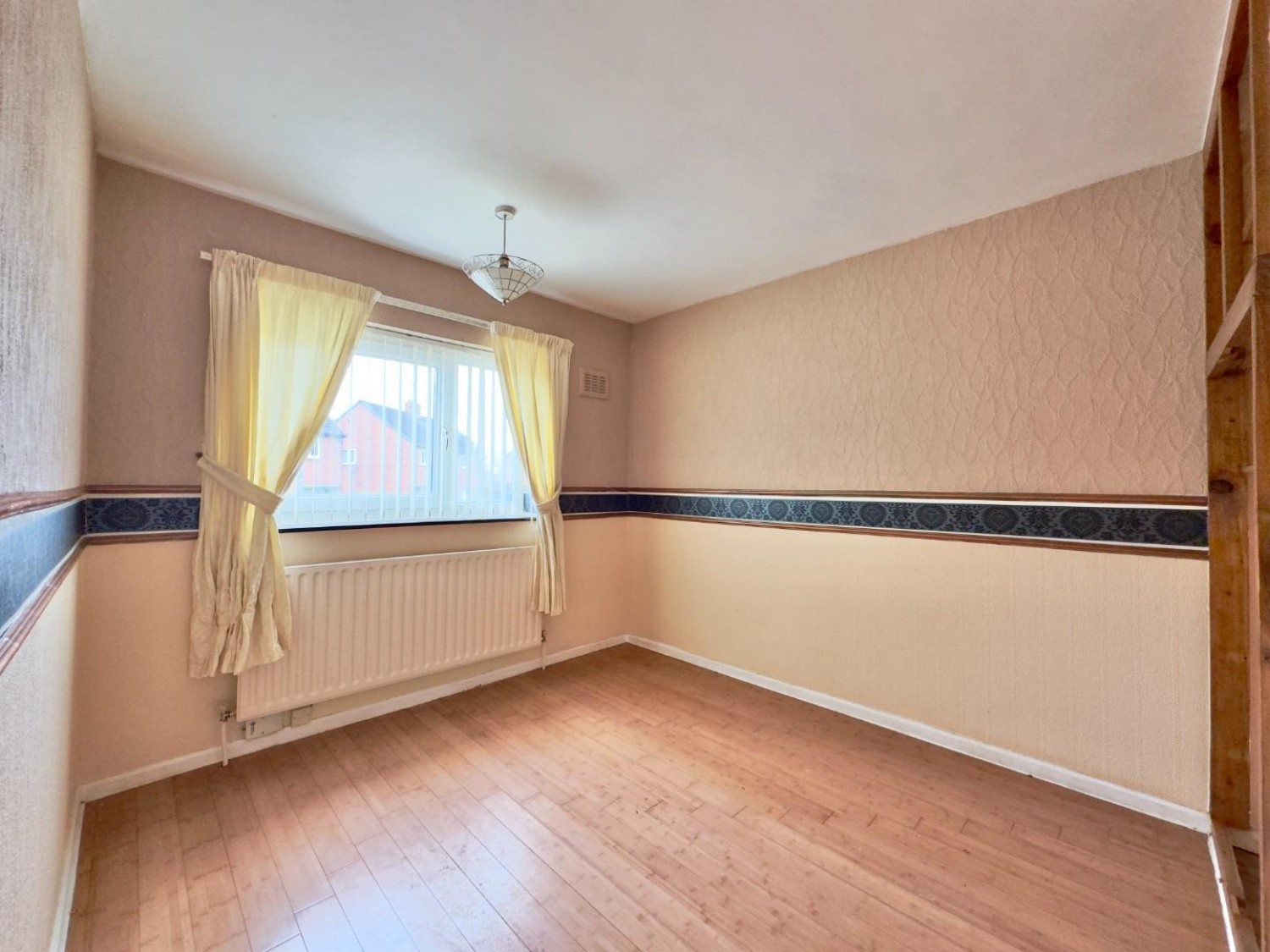 3 bedroom House to let in Monkspring, Worsbrough