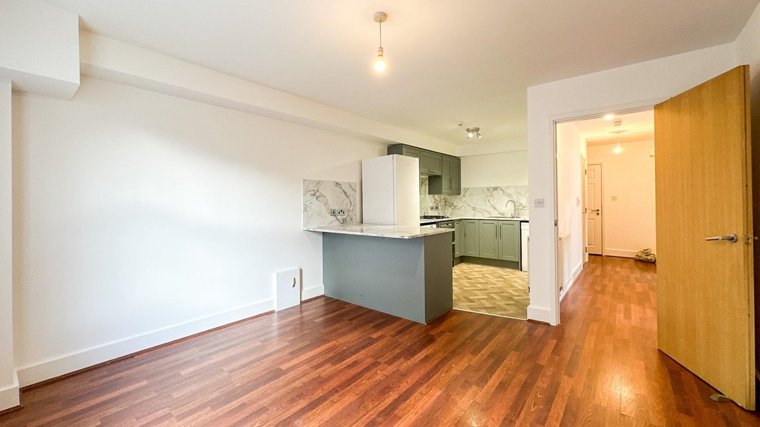 2 bedroom Flat to let in Chessel Mews, West Street, Bedminster, BS3