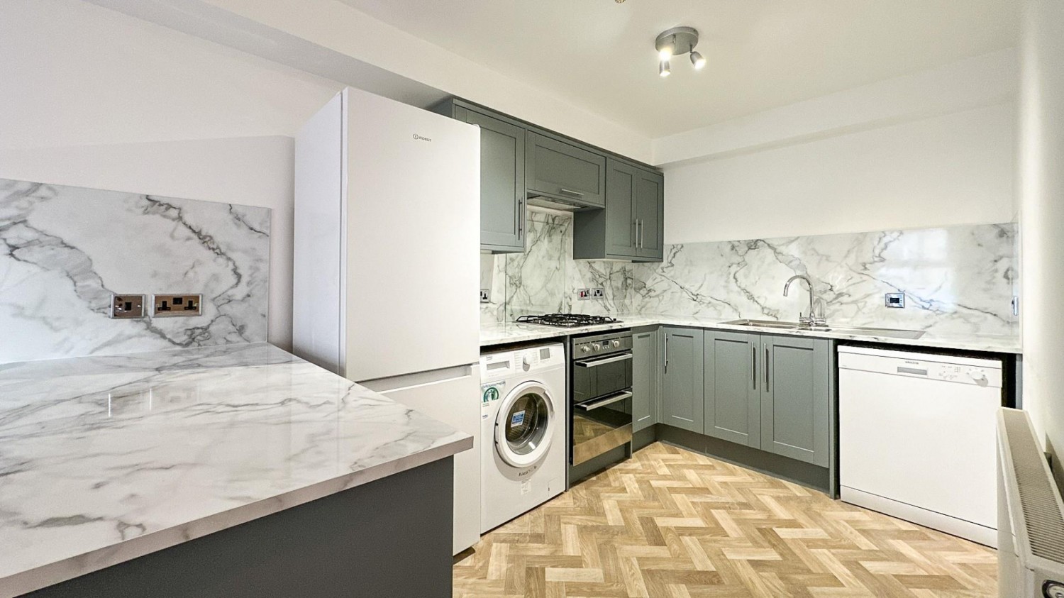 2 bedroom Flat to let in Chessel Mews, West Street, Bedminster, BS3