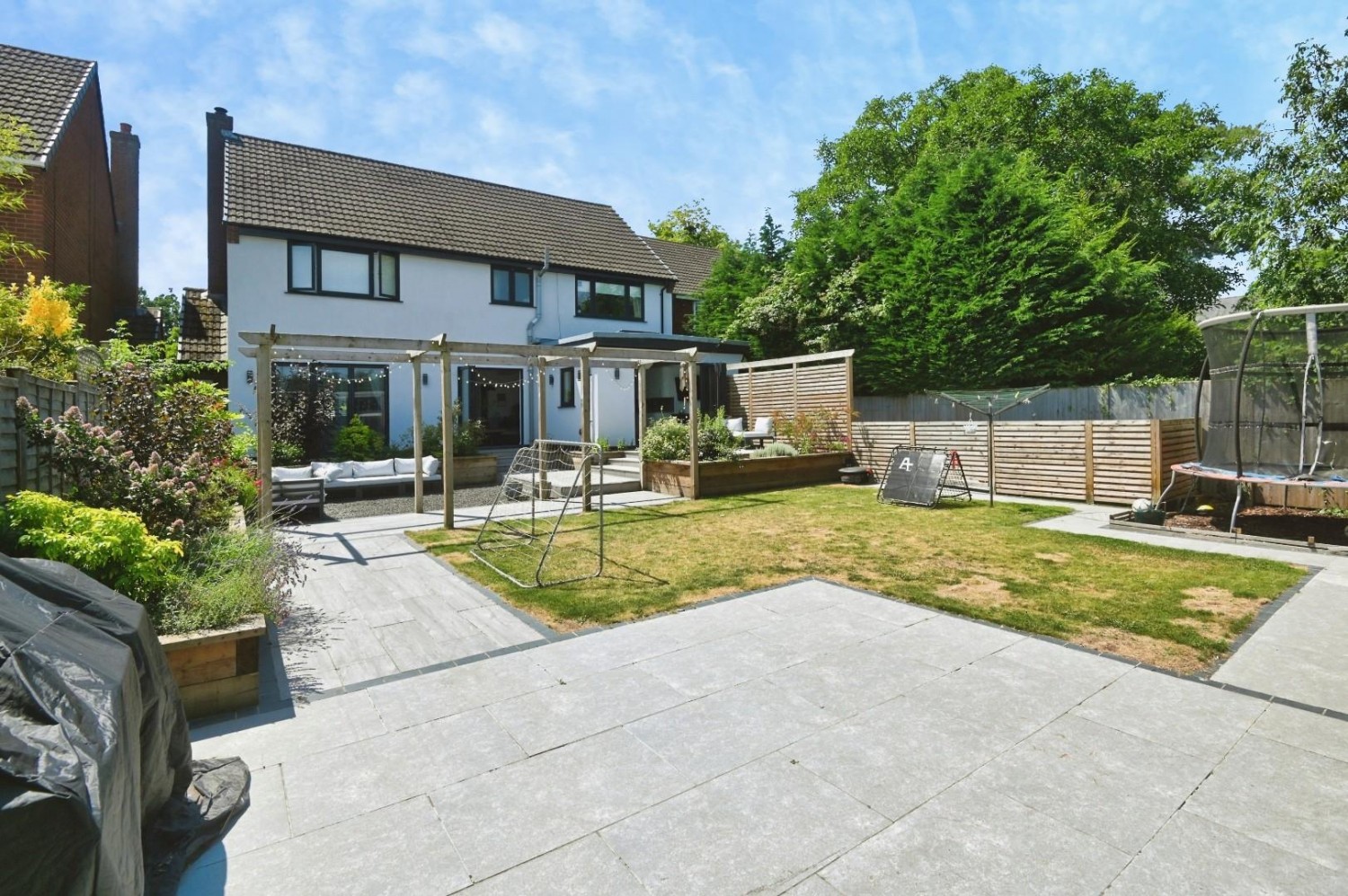 4 bedroom House for sale in Lichfield Road, Tamworth