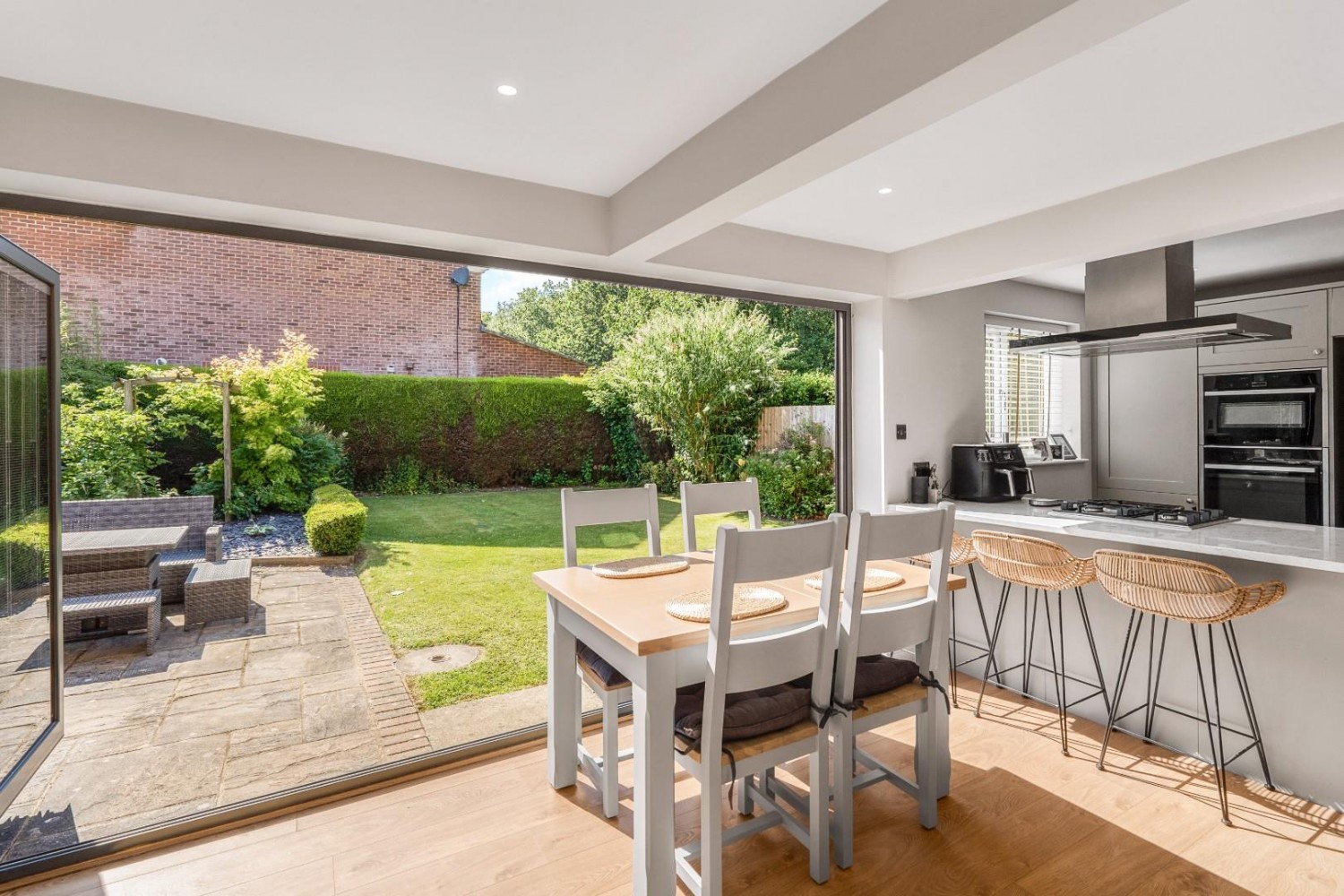 4 bedroom House for sale in Wike Ridge Court, Leeds, West Yorkshire