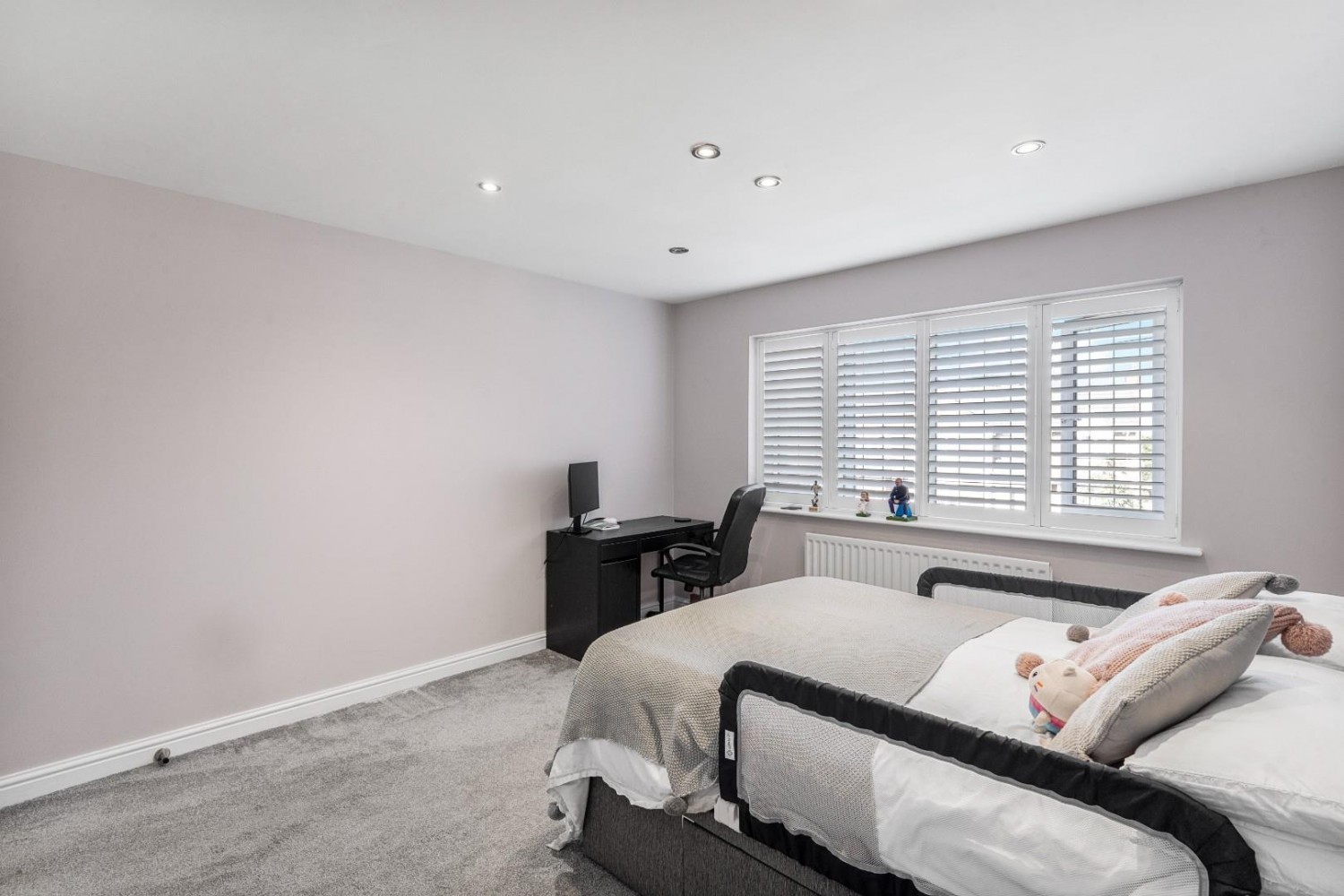 4 bedroom House for sale in Wike Ridge Court, Leeds, West Yorkshire