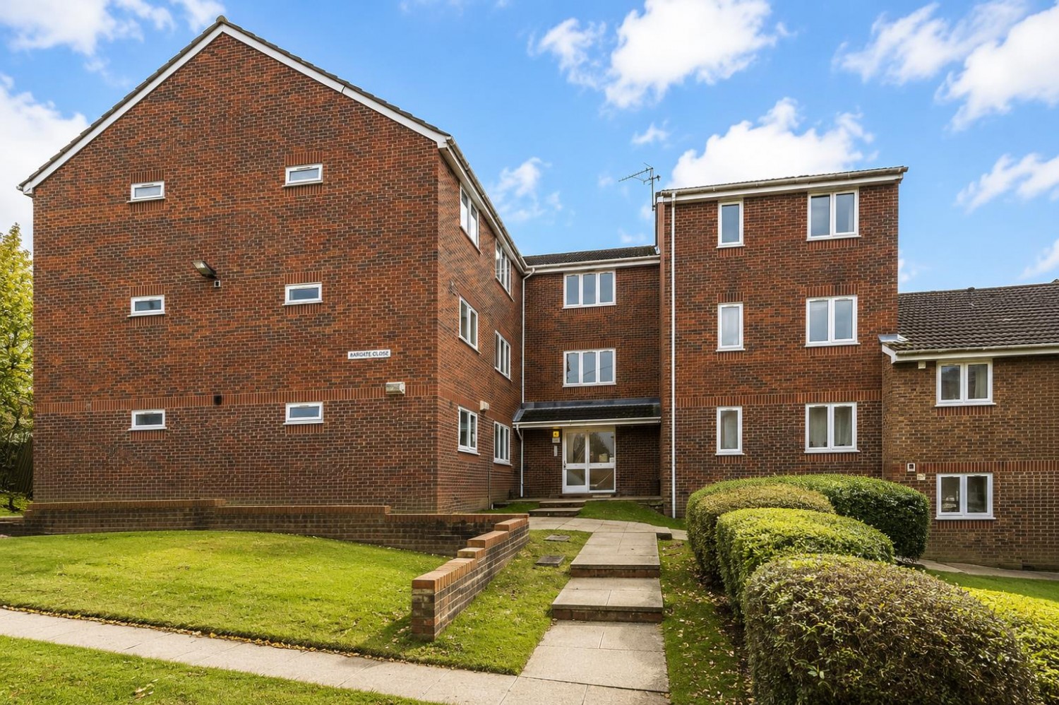 1 bedroom Flat for sale in Percy Gardens, Worcester Park