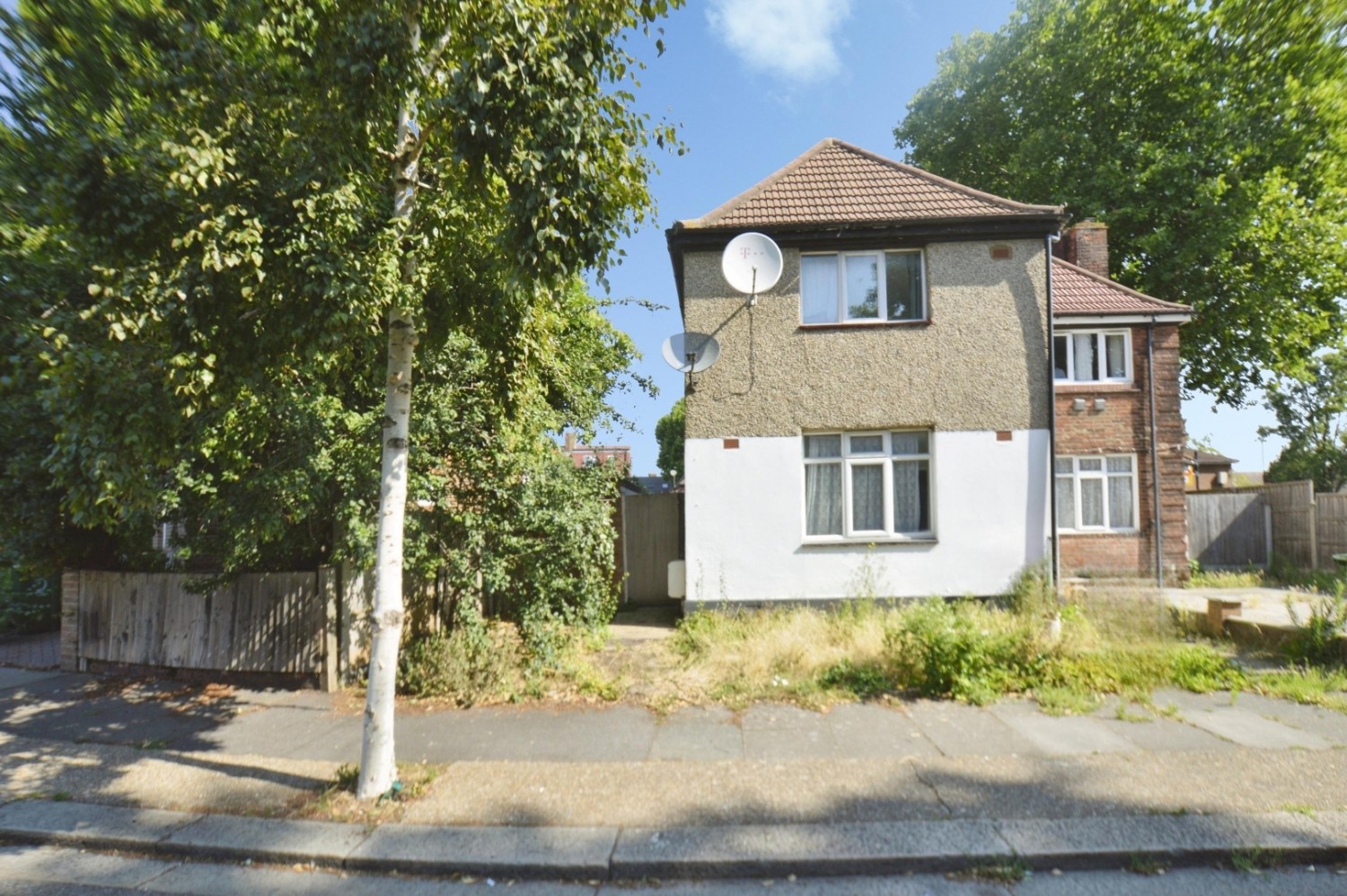 2 bedroom House for sale in Prince Regent Lane, London E13 8SG