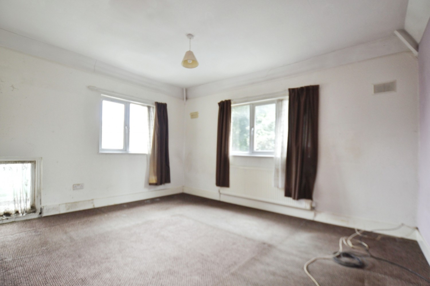 2 bedroom House for sale in Prince Regent Lane, London E13 8SG