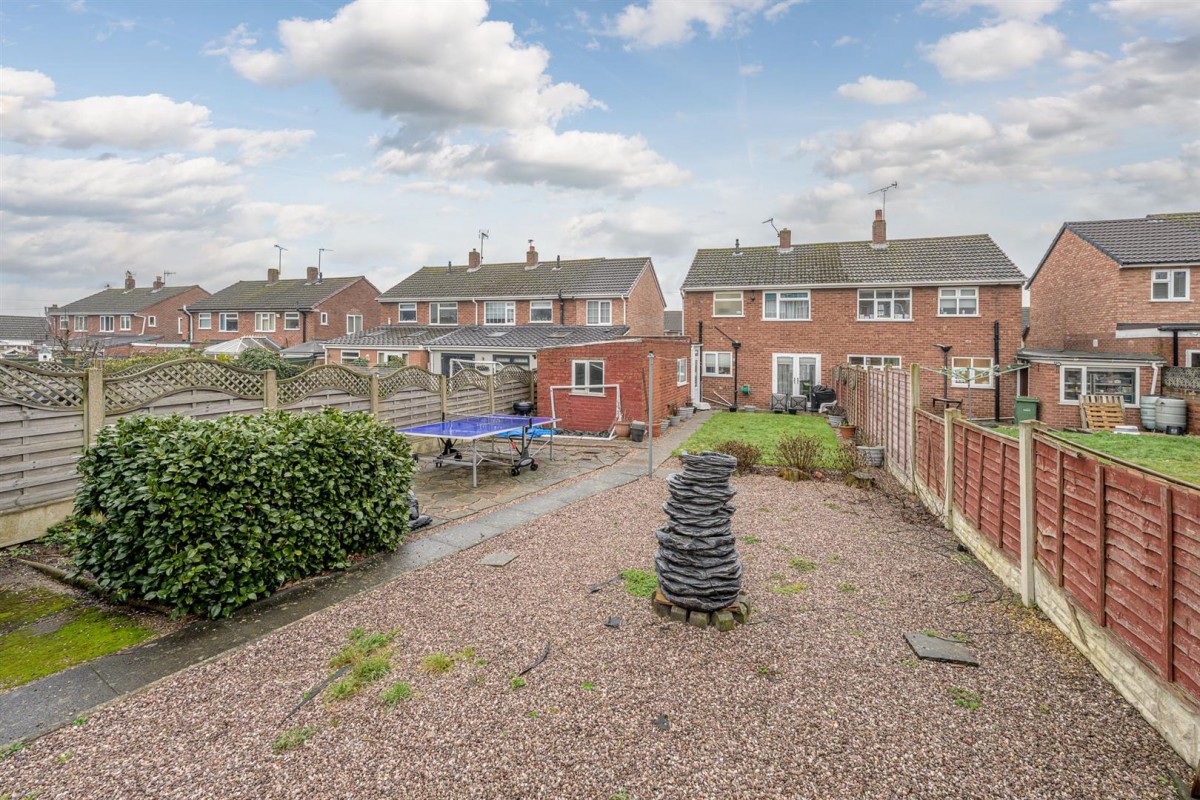 Granville Drive, Kingswinford, DY6 8LL