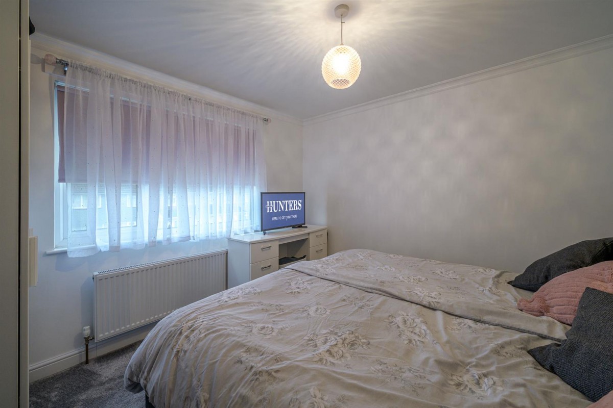 Granville Drive, Kingswinford, DY6 8LL