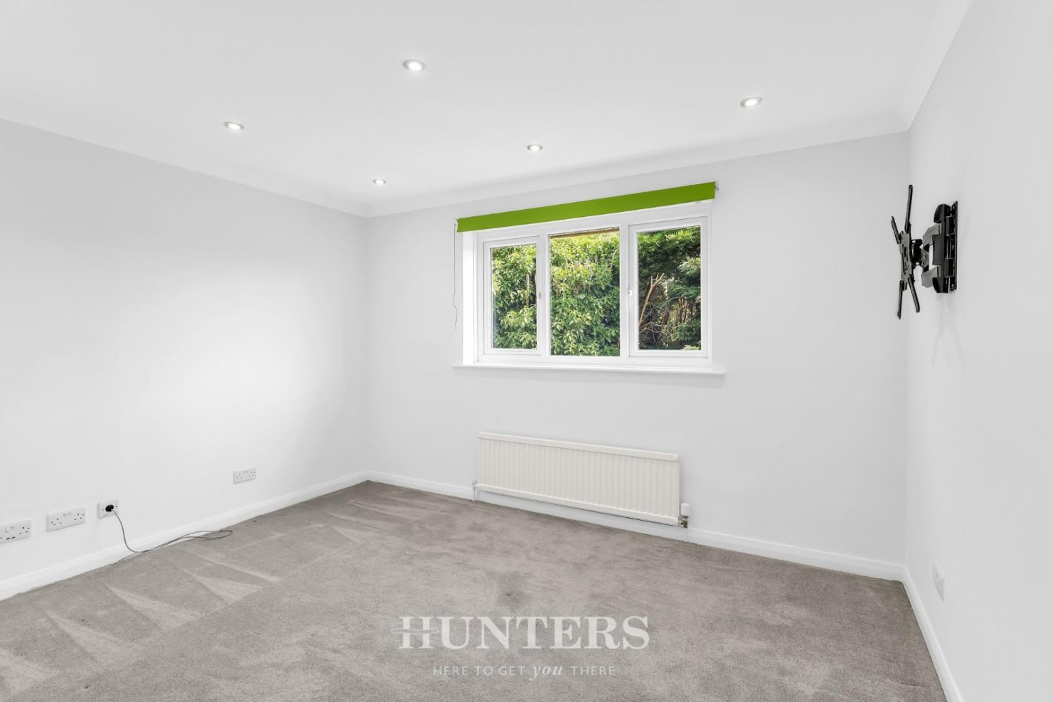 4 bedroom House to let in Muirfield Close, Heywood OL10