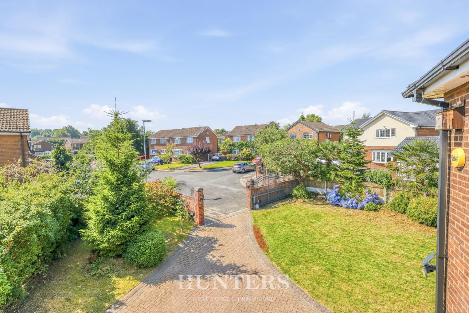 4 bedroom House to let in Muirfield Close, Heywood OL10