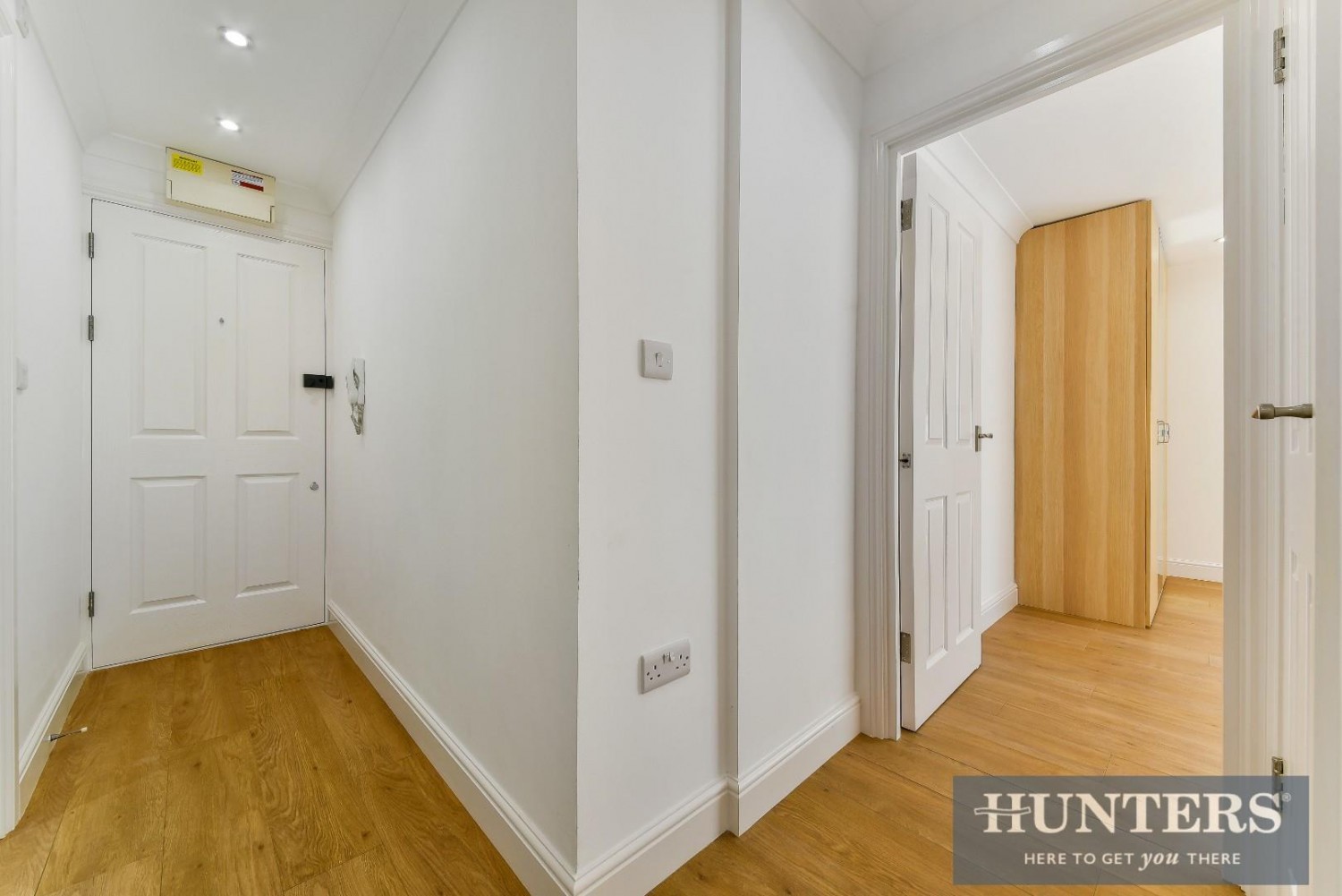 1 bedroom Flat to let in New Road, Hounslow