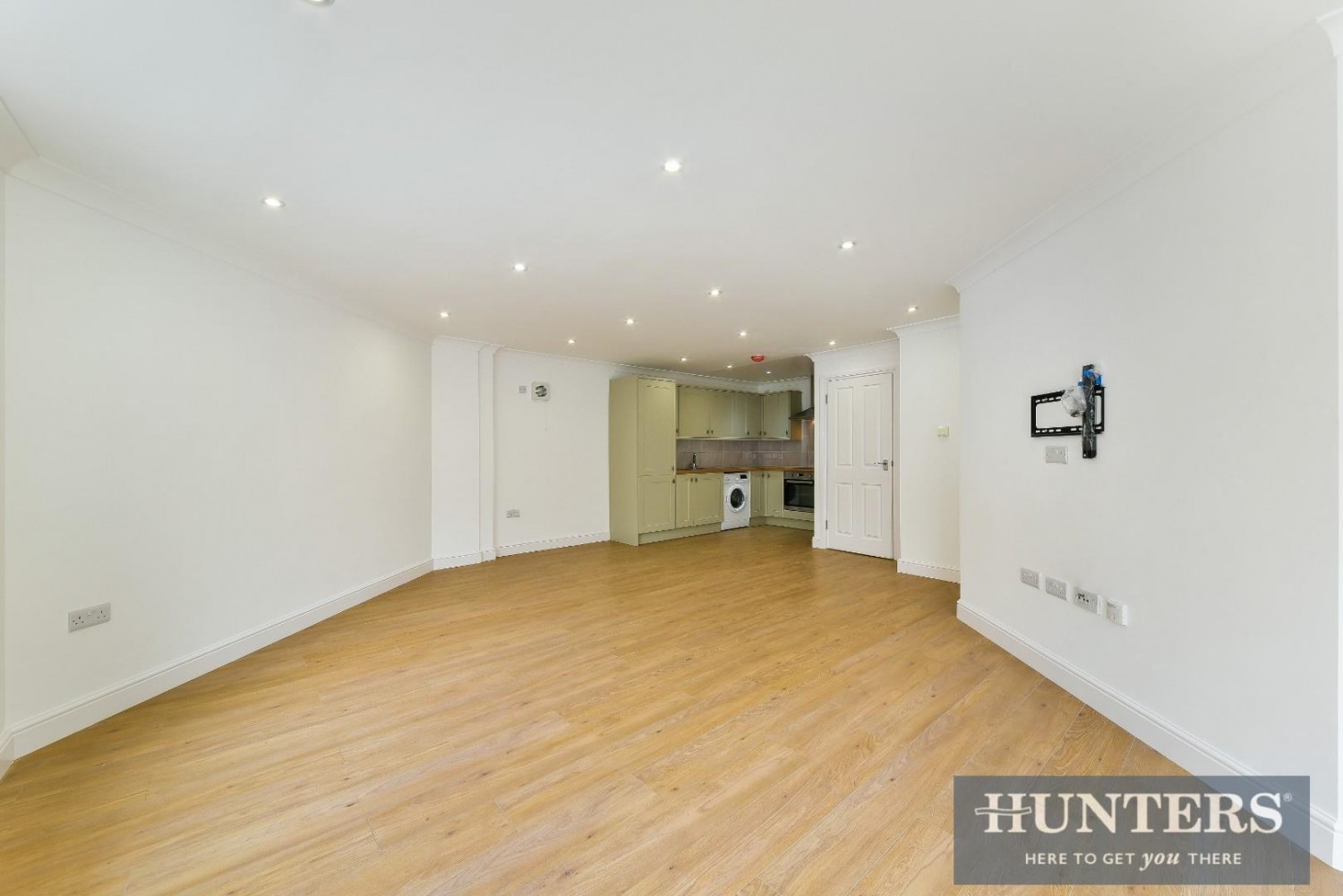 1 bedroom Flat to let in New Road, Hounslow