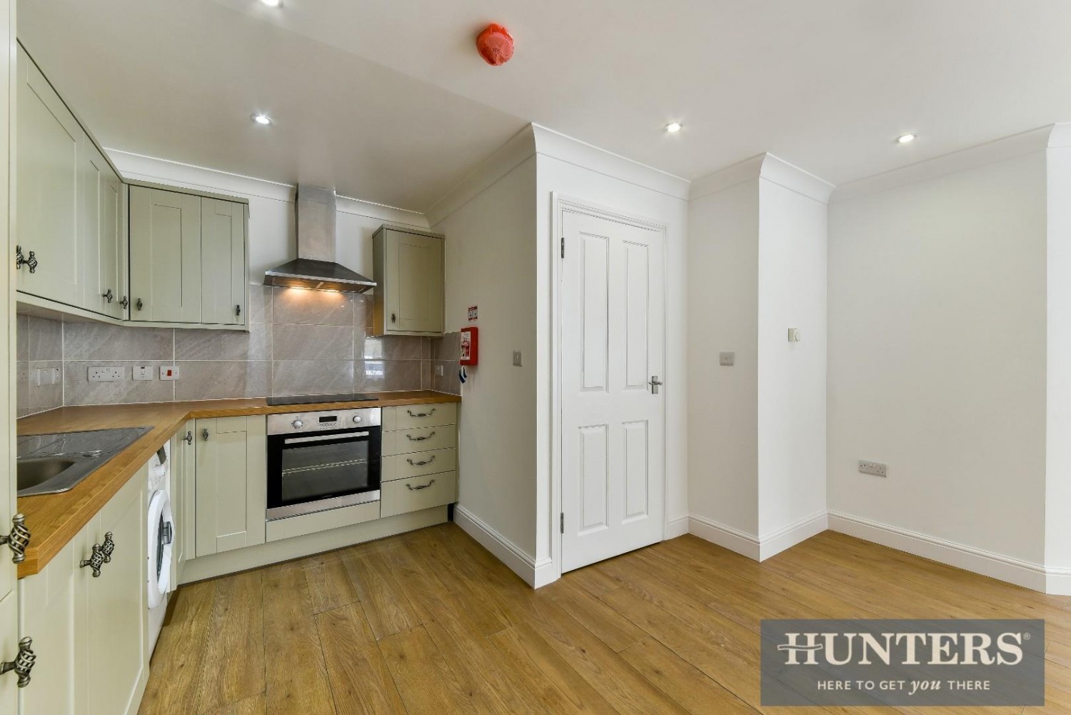 1 bedroom Flat to let in New Road, Hounslow