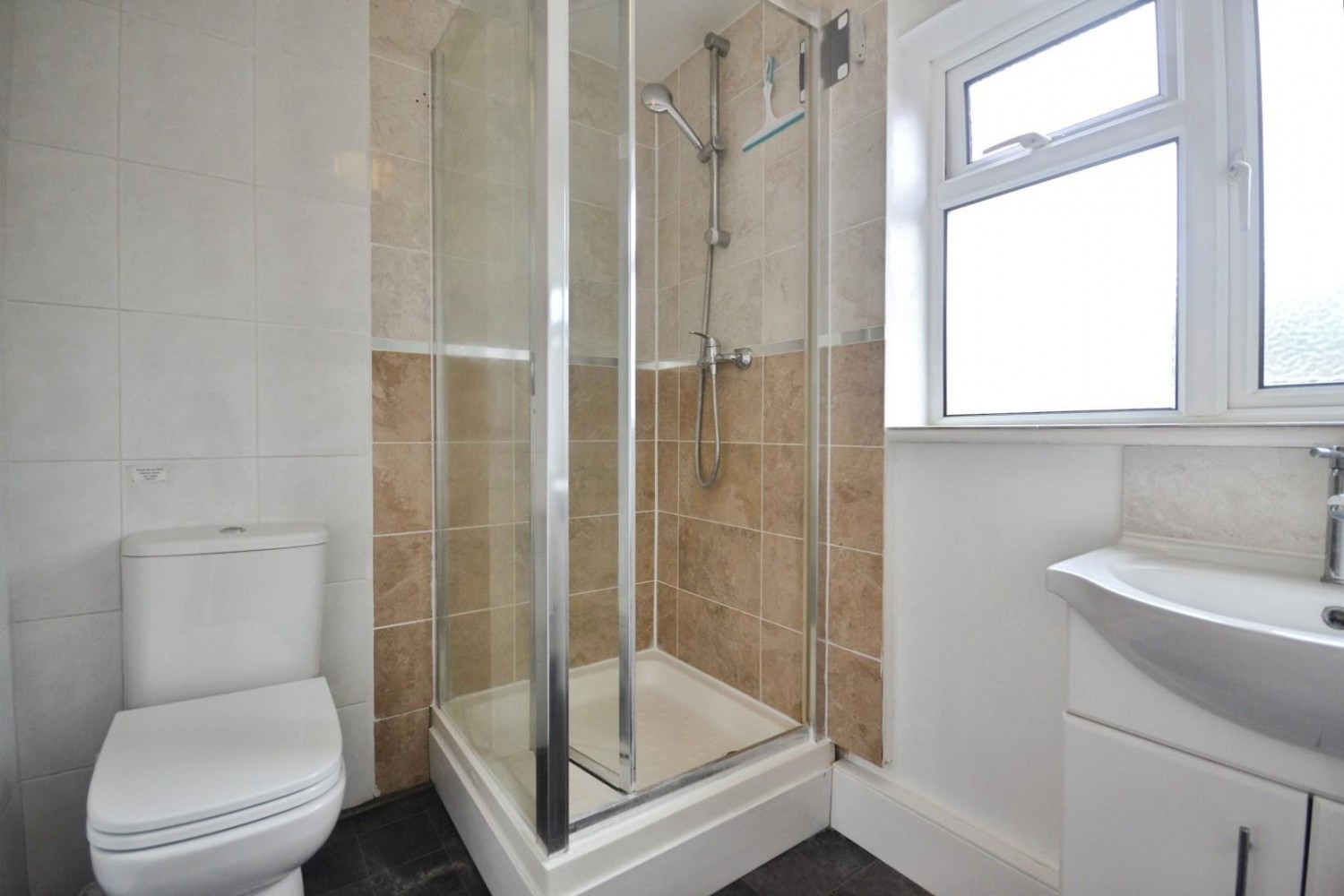 4 bedroom House for sale in Donnington Road, Reading