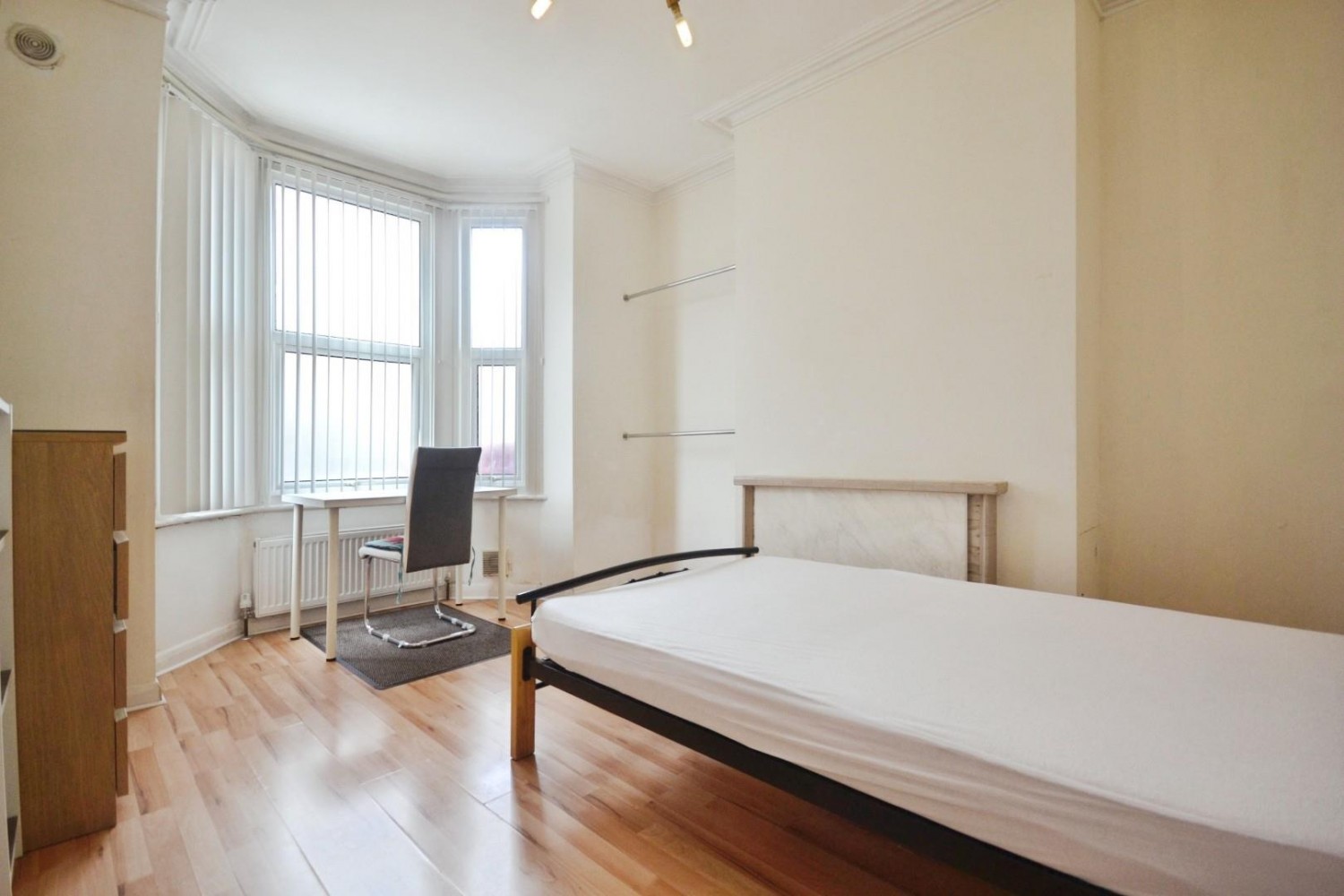 4 bedroom House for sale in Donnington Road, Reading